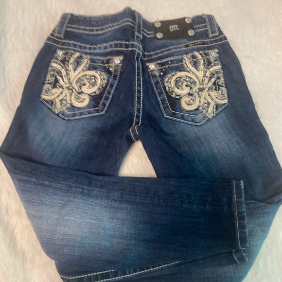 Miss me capris size 25, beautiful. Almost brand new - Picture 2 of 8
